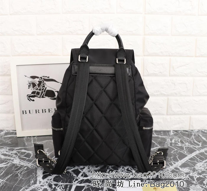 BURBERRY巴寶莉 中號 The Rucksack軍旅背包 3D立體徽標 多功能雙肩包  Bhq1315